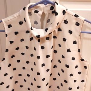 Ann Taylor black and white floral shell